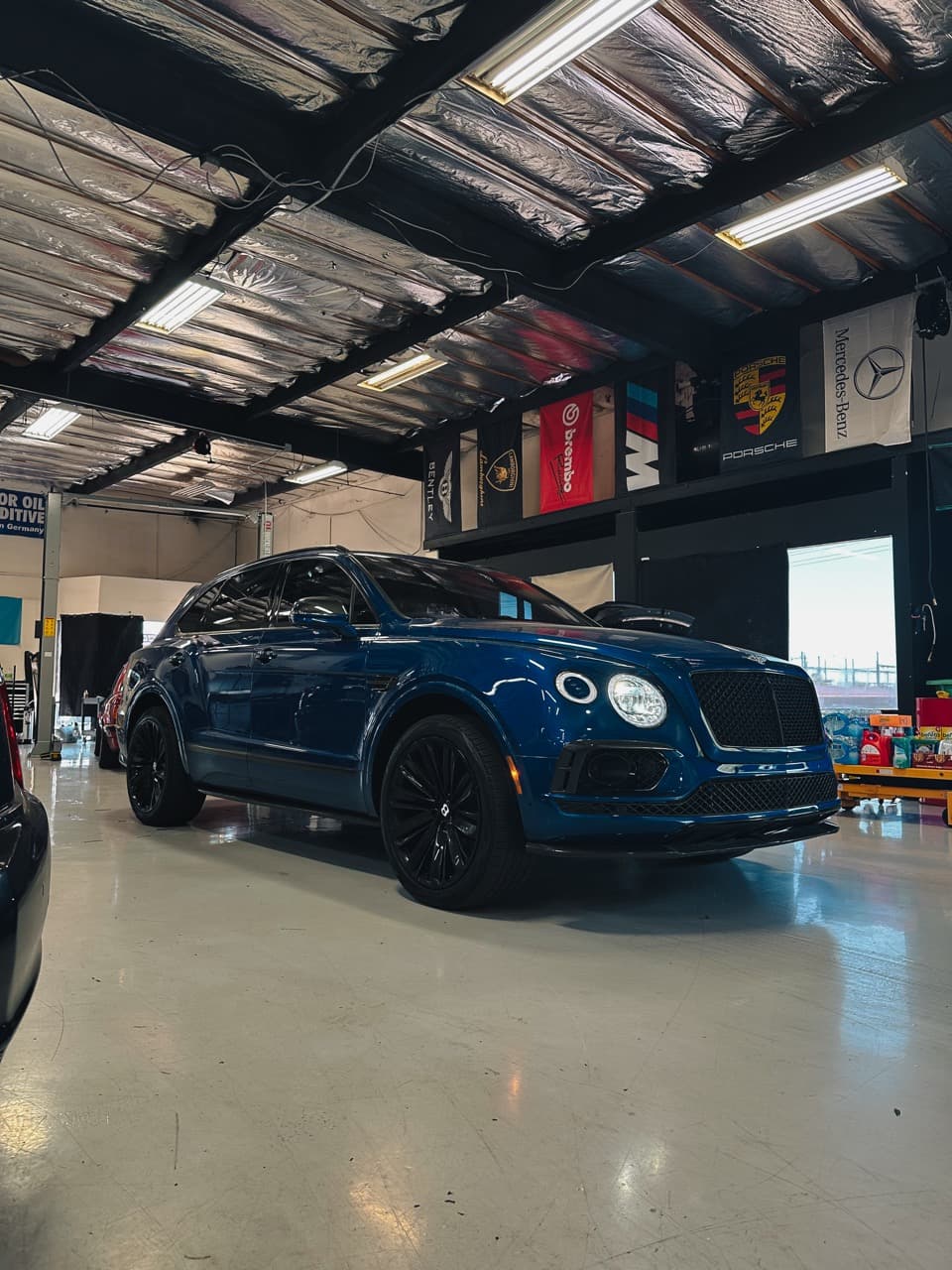 EuroComp Garage shop interior